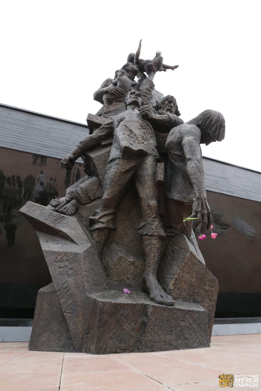 Мемориал жертвам фашистской оккупации Крыма 1941-1944 гг. Концлагерь «Красный»